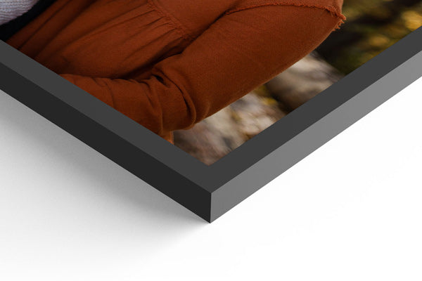 Black matte frame corner detail